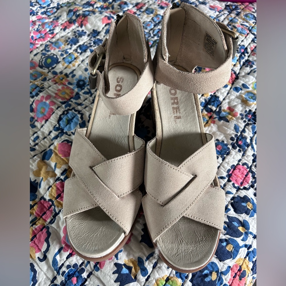 Sorel Joanie Ankle Strap Wedge sandals, size 8.5